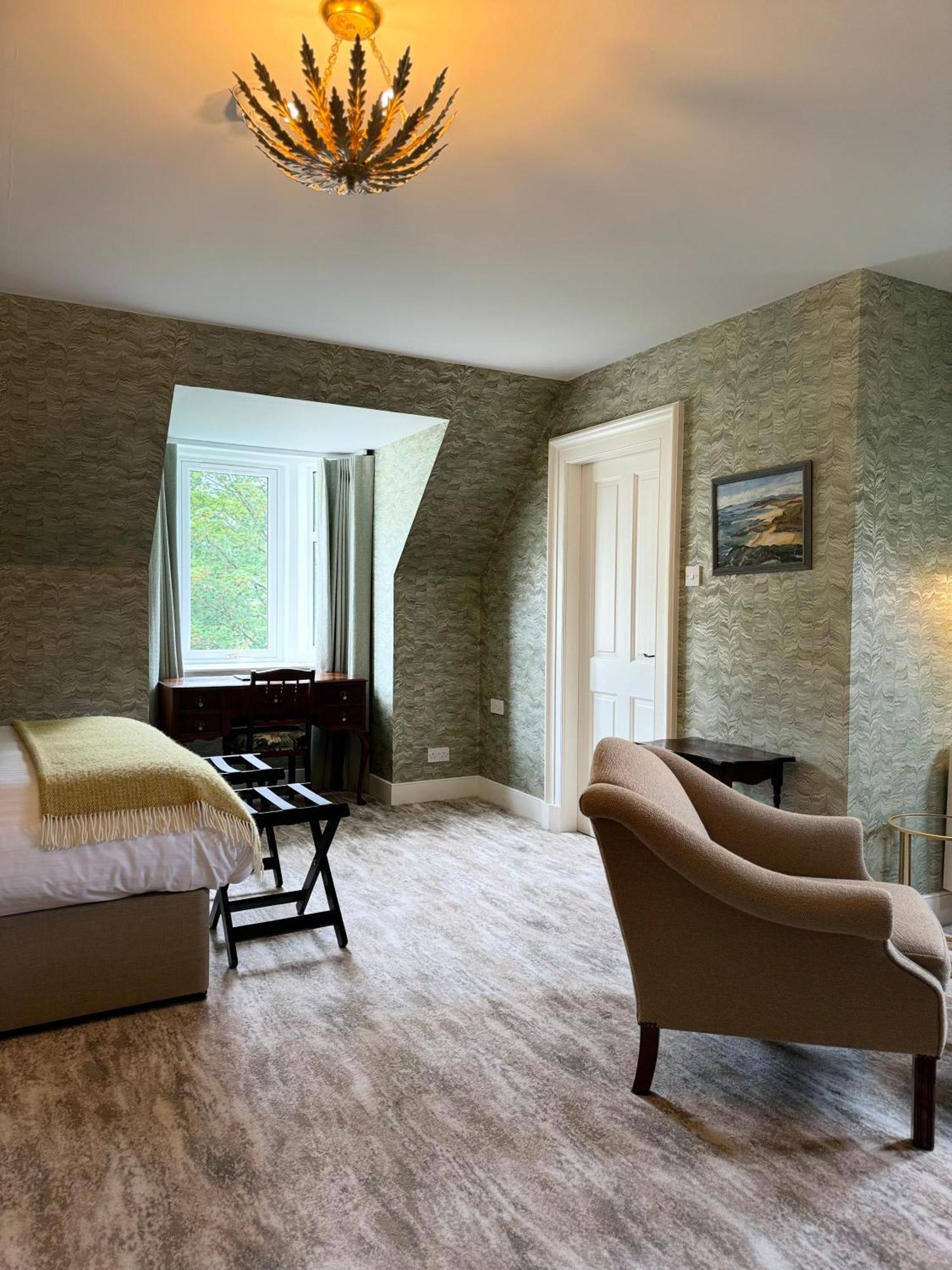 Glenfinnan House Hotel Экстерьер фото